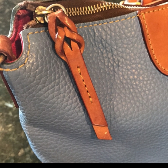 Dooney n Bourke Purse - Picture 3 of 14